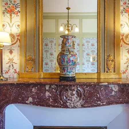 Chateau La Comtesse De Loire & Hotel