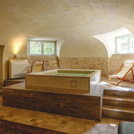 Chateau La Comtesse De Loire & Hotel Saumur