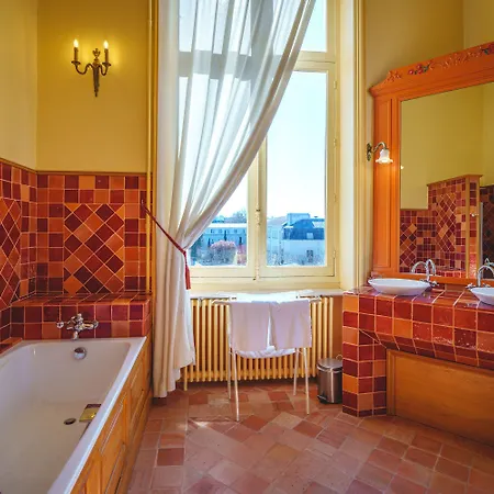 Chateau La Comtesse De Loire & 4*